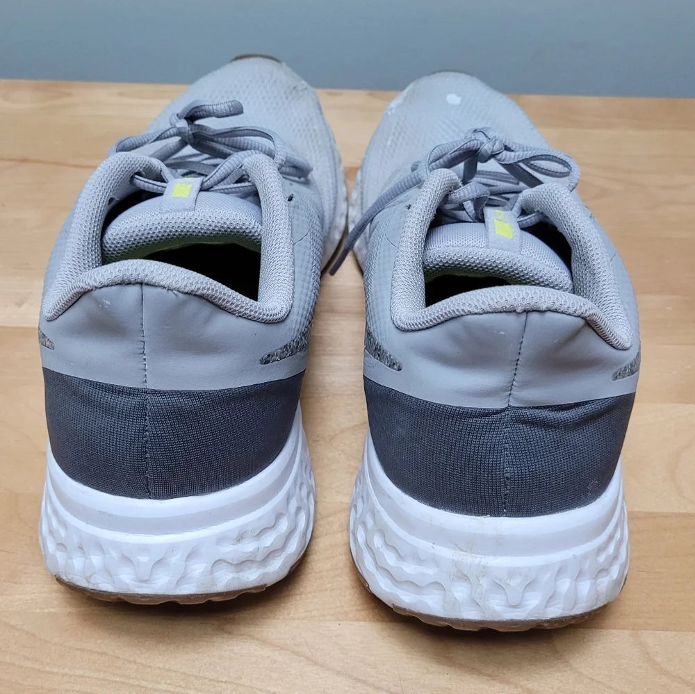 NIKE | Revolution 5 Premium Lace-Up Running Shoes, Sz 12 - Picture 3 of 3